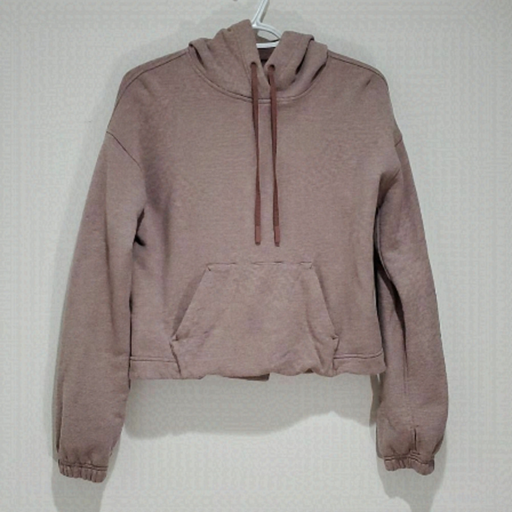 Lululemon stronger as one size 6 Heathered red dust cropped hoodie